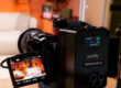 FirstFrame kino kamera su monitoriumi podcasto filmavimo metu