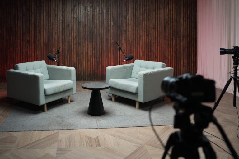 Podcastų filmavimo setas „Medžio Nuotaika“ – erdvė „Laimė“, Šiaurė Studios, Vilnius