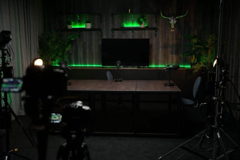 Podcastų filmavimo setas „Rimti Pokalbiai“ – erdvė „Šiaurys“, Šiaurė Studios, Vilnius